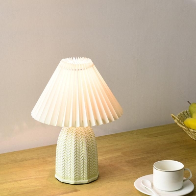 Modern Farmhouse White Ceramic Bedside Table Lamp