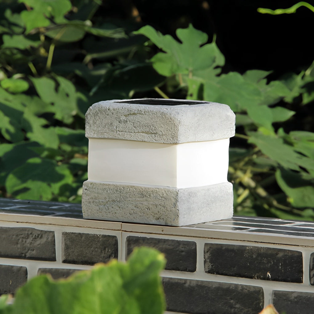 Lampe de jardin de lumières extérieures solaires modernes LED imperméables en pierre de résine carrée