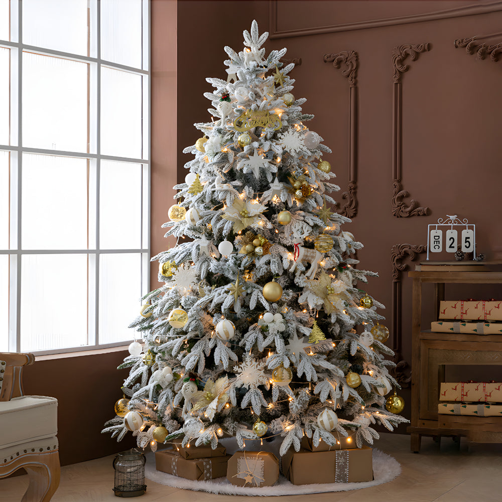 Simulation artificielle de chute de neige, décoration de noël, arbre avec guirlandes lumineuses