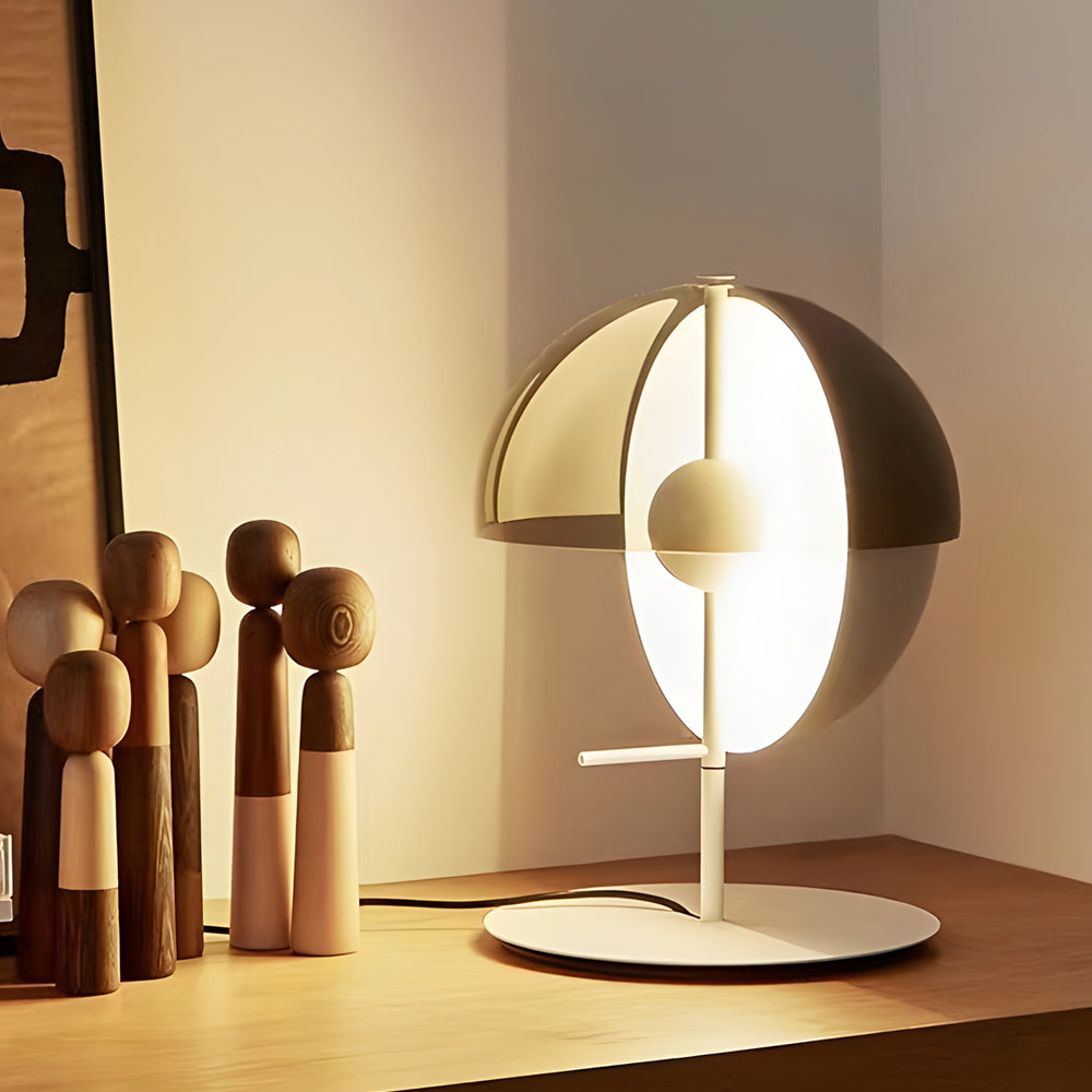 Lampe de table Theia avec demi-sphère verticale et abat-jour fumé horizontal