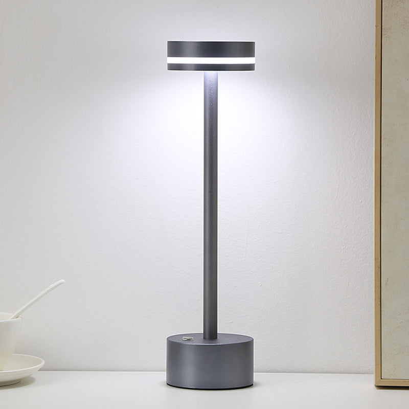 Lampe de table moderne rechargeable par USB à intensité variable en aluminium ronde à commande tactile