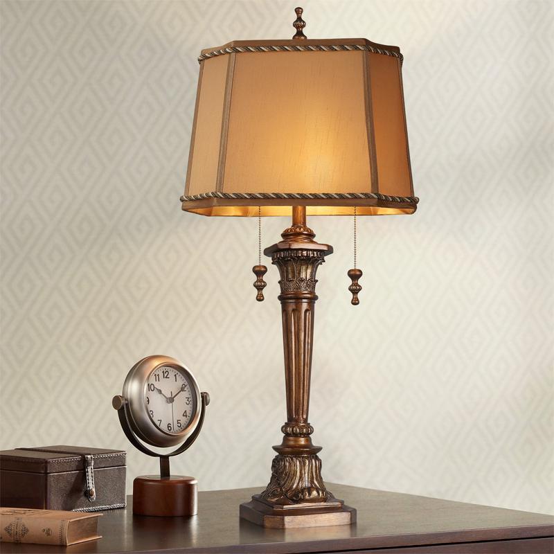 Lampe de table rustique en laiton de ferme