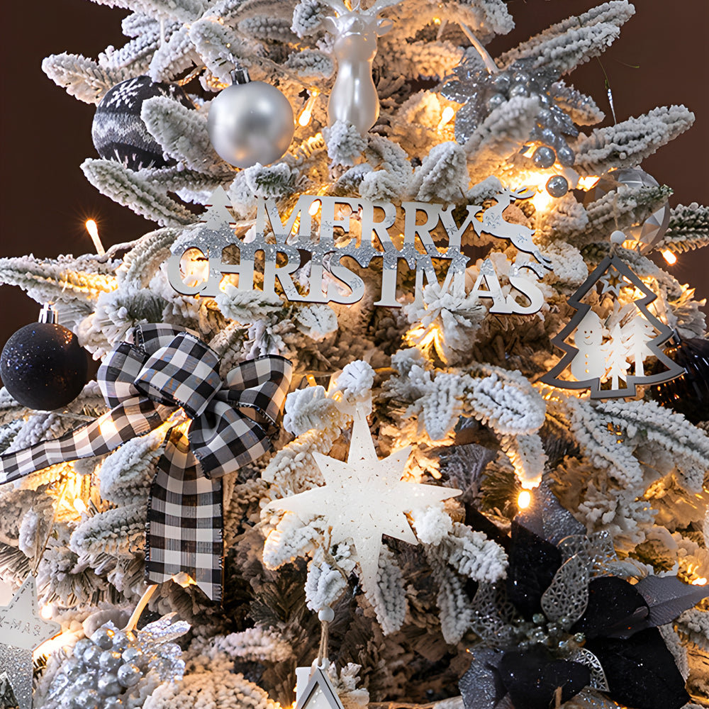Simulation artificielle de chute de neige, décoration de noël, arbre avec guirlandes lumineuses