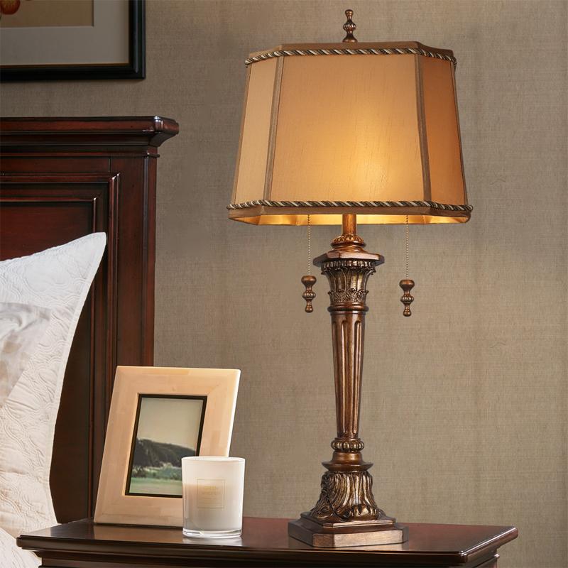 Lampe de table rustique en laiton de ferme