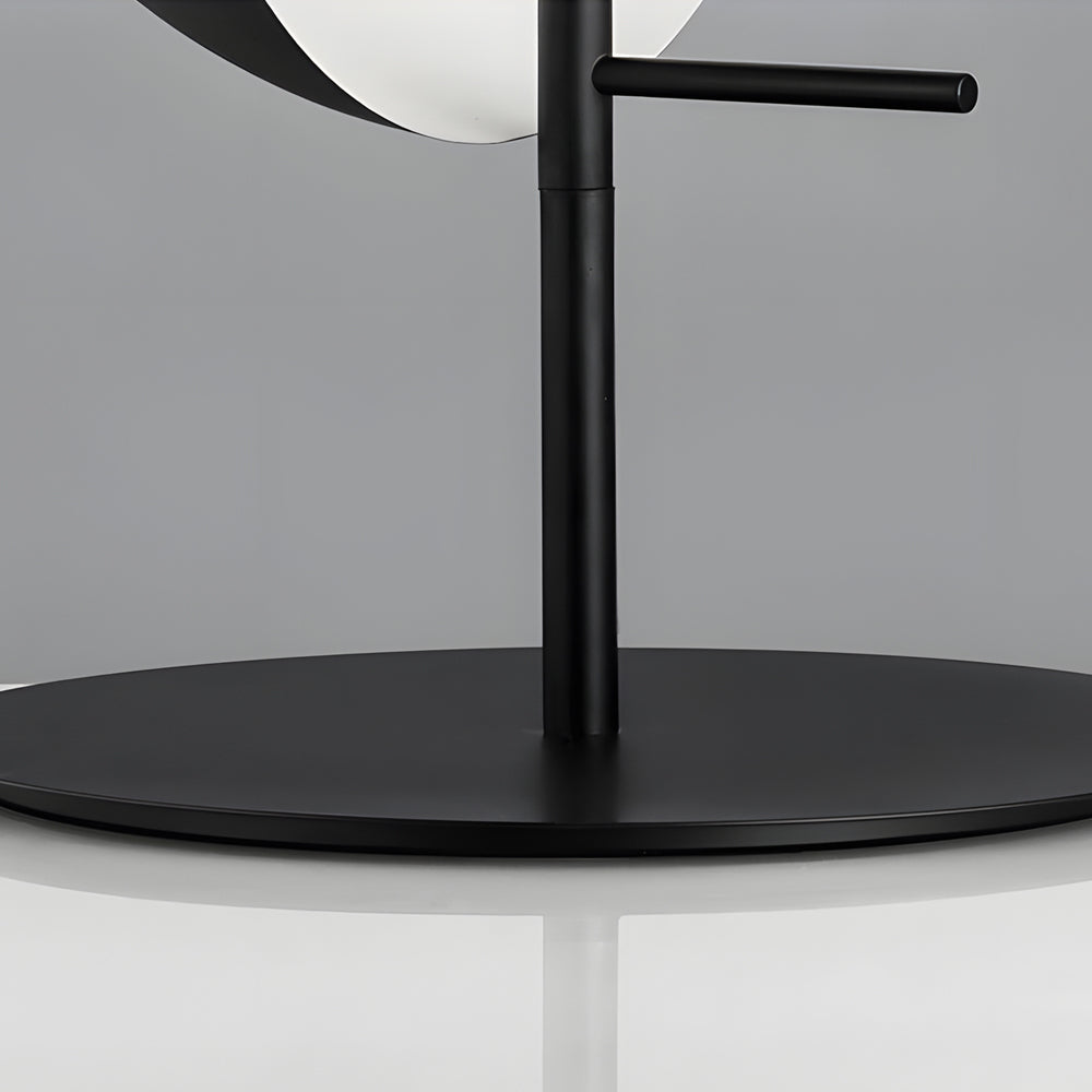 Lampe de table Theia avec demi-sphère verticale et abat-jour fumé horizontal