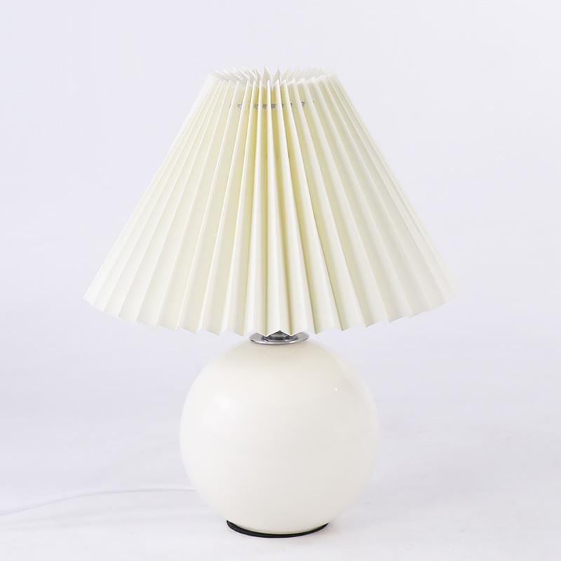 Kleine Empire-Keramik-Plugin-Nachtlicht-Tischlampen, schirmförmige Nachttischlampen, Schreibtischlampen