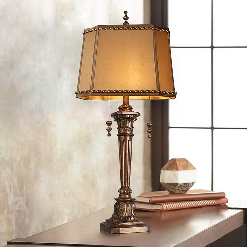 Lampe de table rustique en laiton de ferme