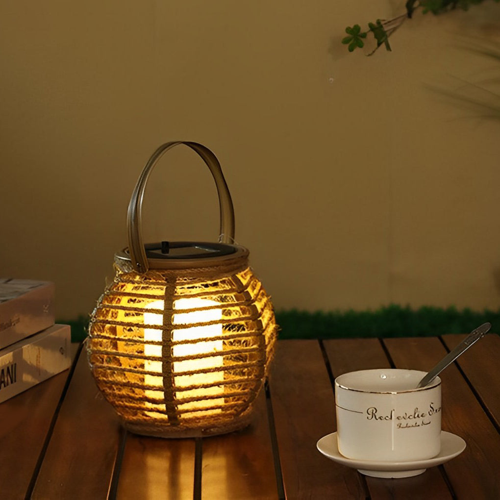 Lampe de jardin extérieure moderne portative de lanternes solaires de rotin de LED imperméable